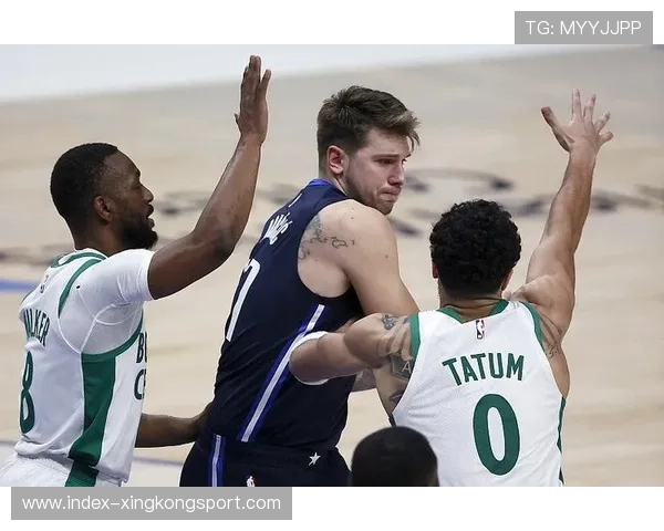 凯尔特人硬核防守再升级,战术手册引全球研讨