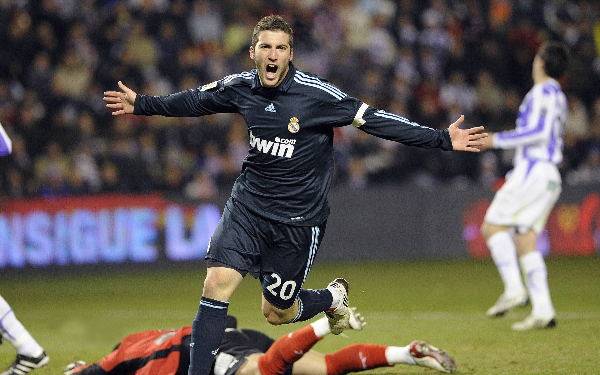 “夜跑拍星轨活动赛” 跑完后用长曝光记录星空