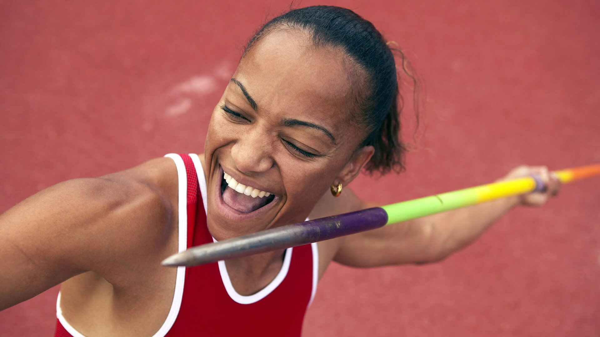 旧体育场翻新重启 首场赛事纪念昔日辉煌